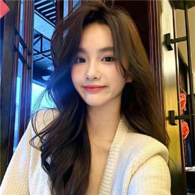 泳池里的女人 在线观看